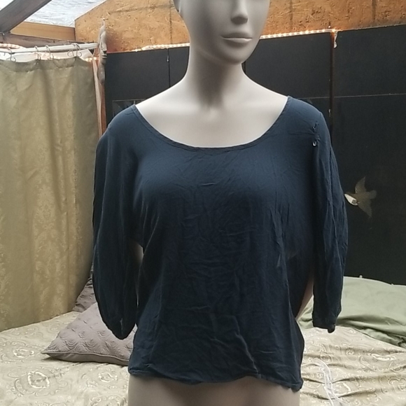 Top - Picture 4 of 7